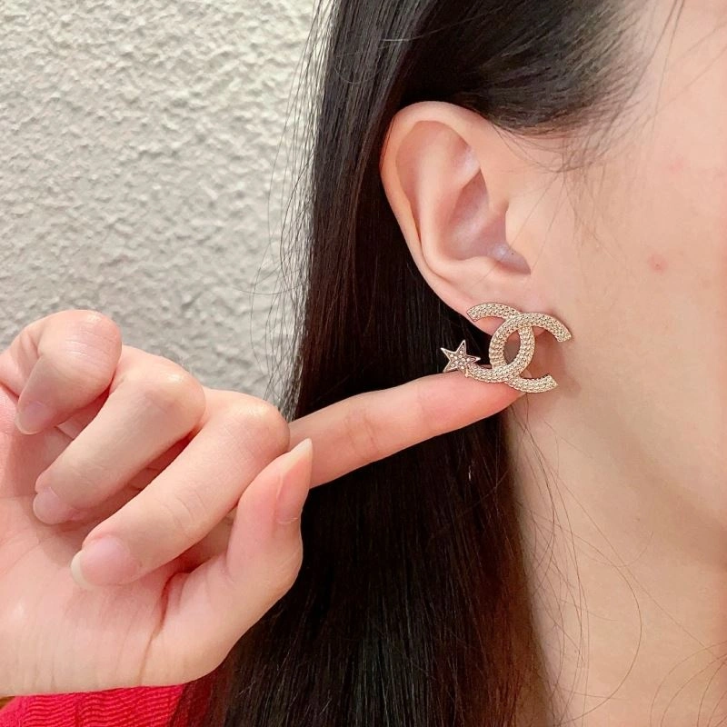 RelaxedFit Chanel Earrings 229875