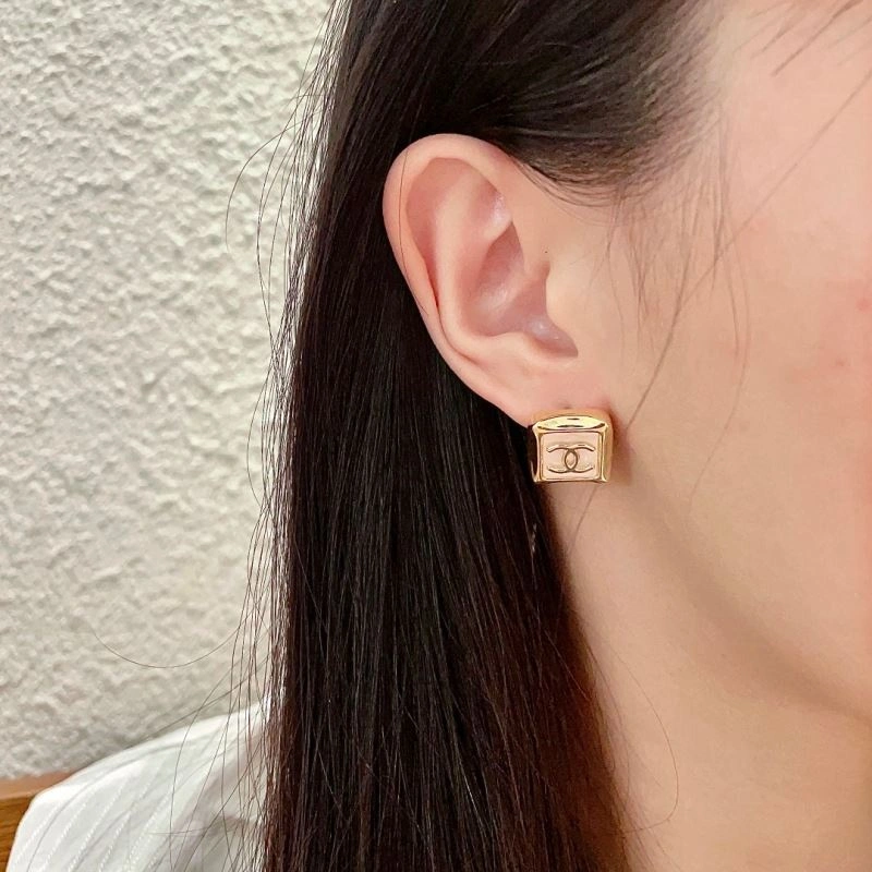 Chanel Earrings Bright 229869