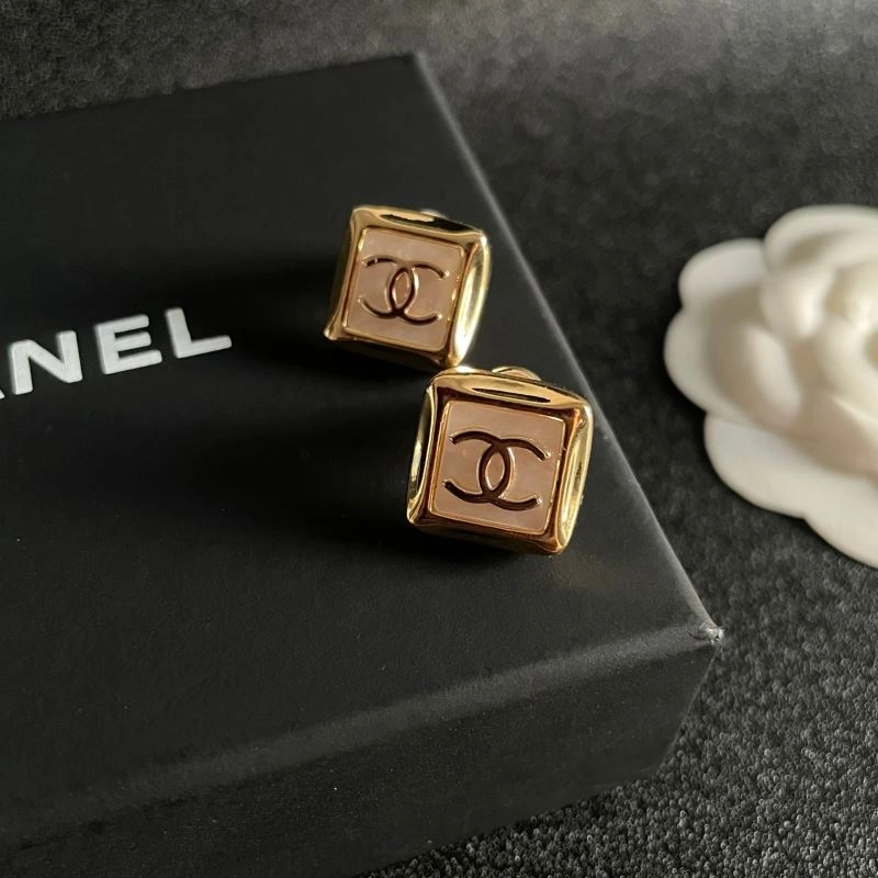 Chanel Earrings Bright 229869