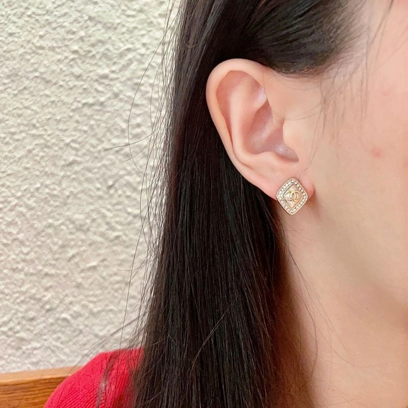 Chanel Earrings Tailored 229889