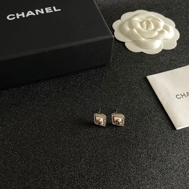 Chanel Earrings Tailored 229889