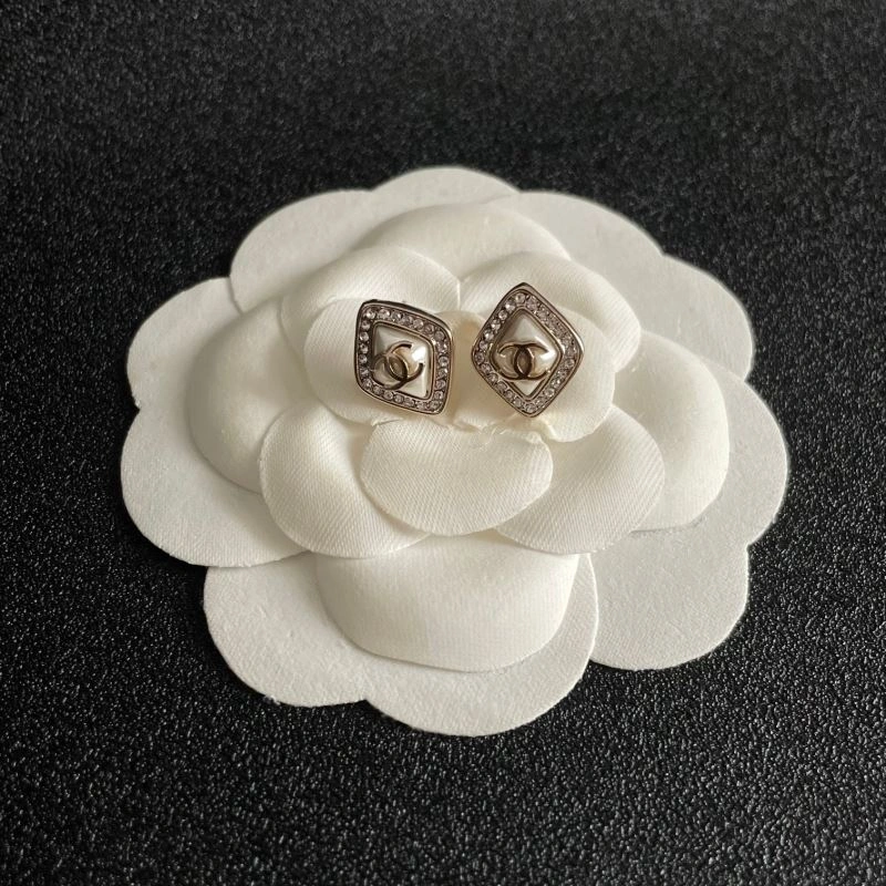 Chanel Earrings Tailored 229889