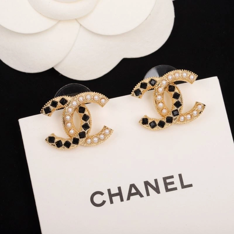 Chic Chanel Earrings 229874