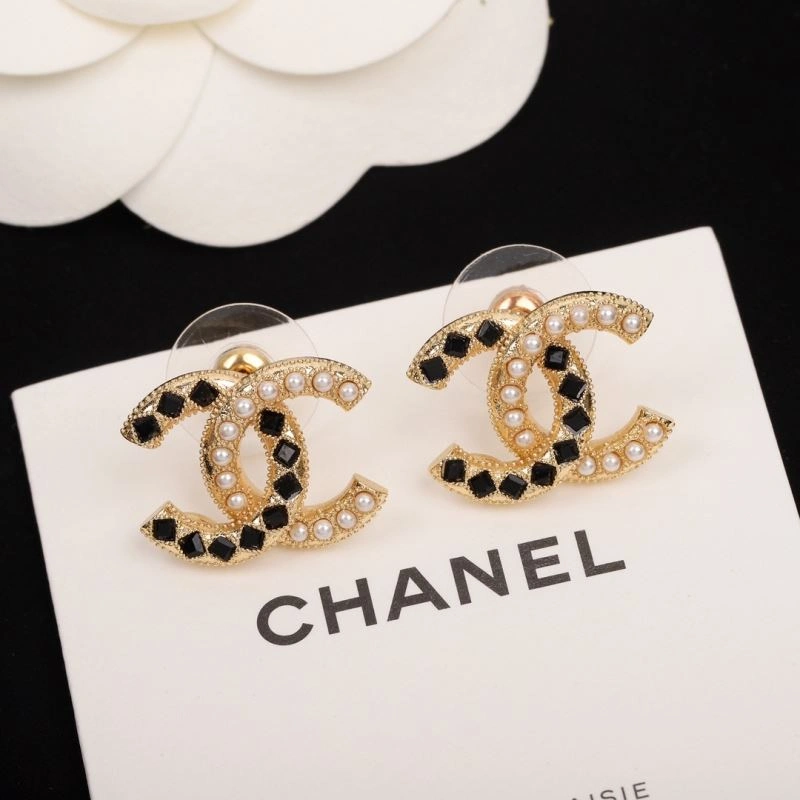 Chic Chanel Earrings 229874