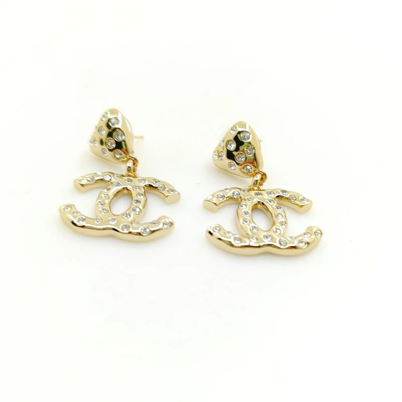 Sophisticated Chanel Earrings 229871