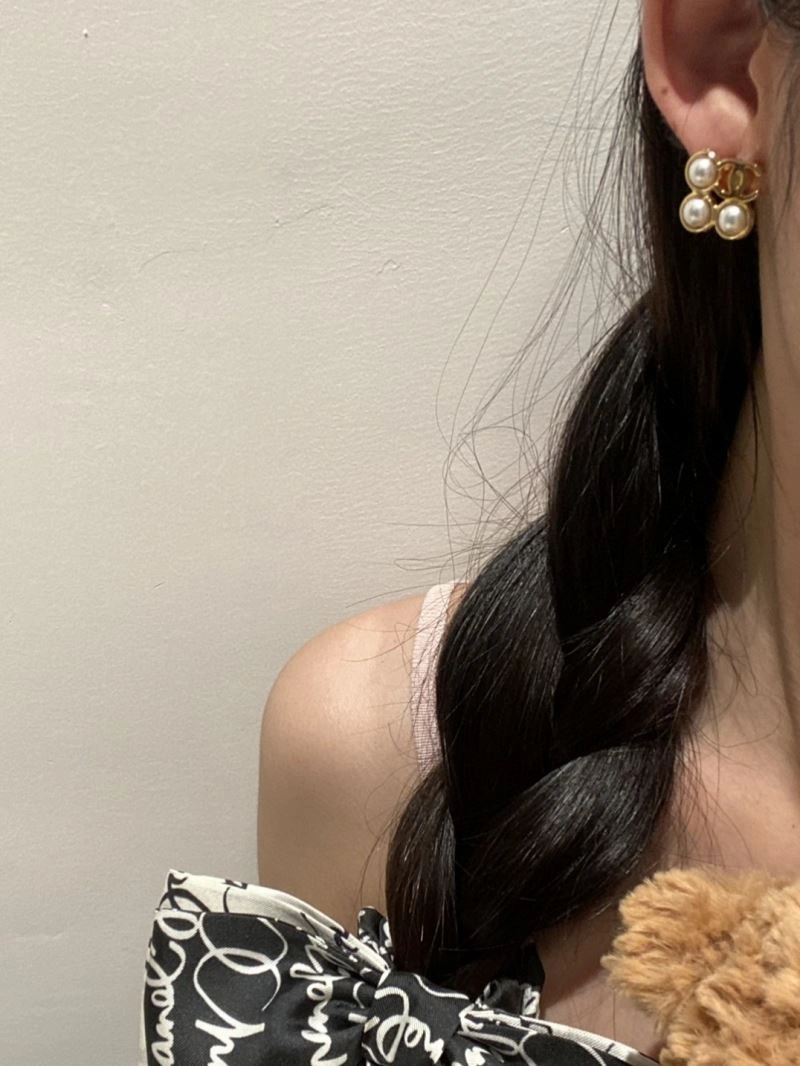 Chic Chanel Earrings 229880