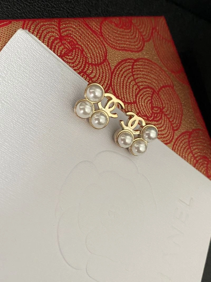 Chic Chanel Earrings 229880