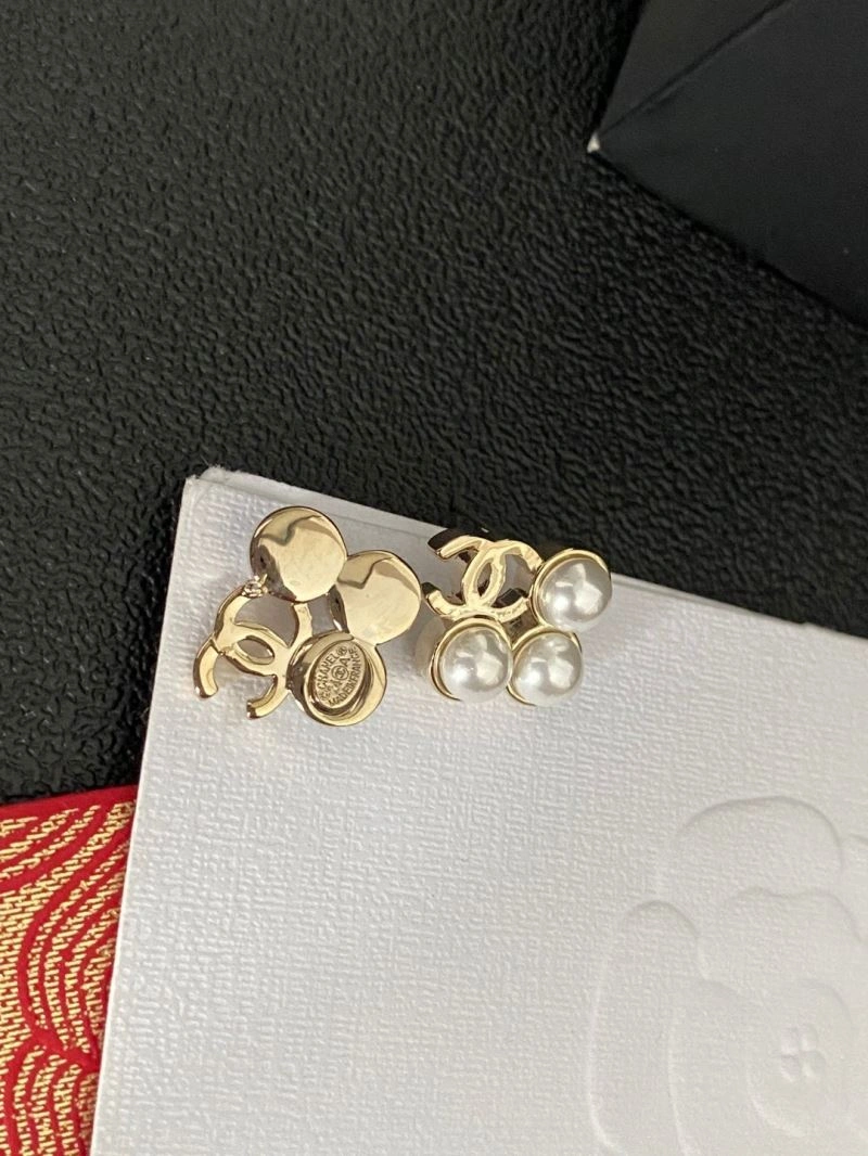 Chic Chanel Earrings 229880