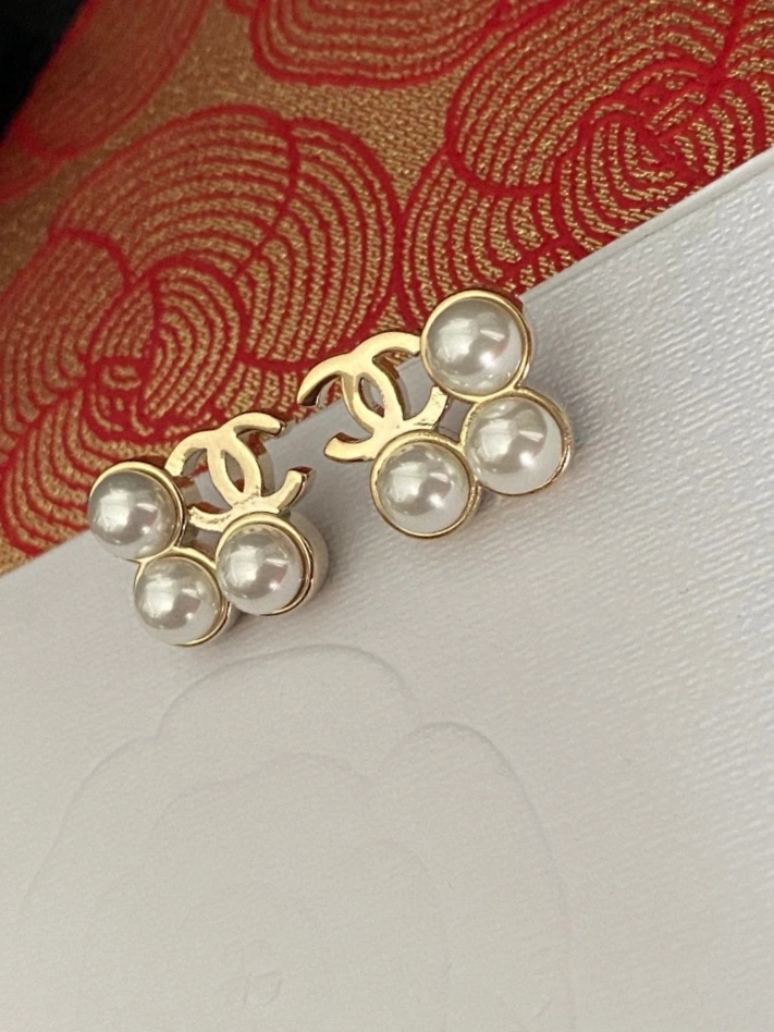 Chic Chanel Earrings 229880