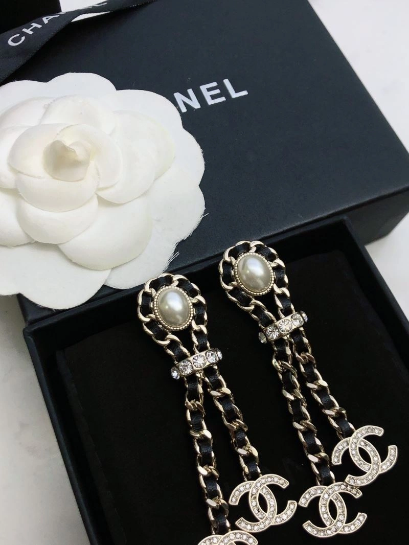 Fashionable Chanel Earrings 229857