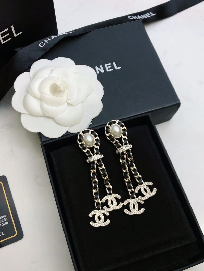 Fashionable Chanel Earrings 229857