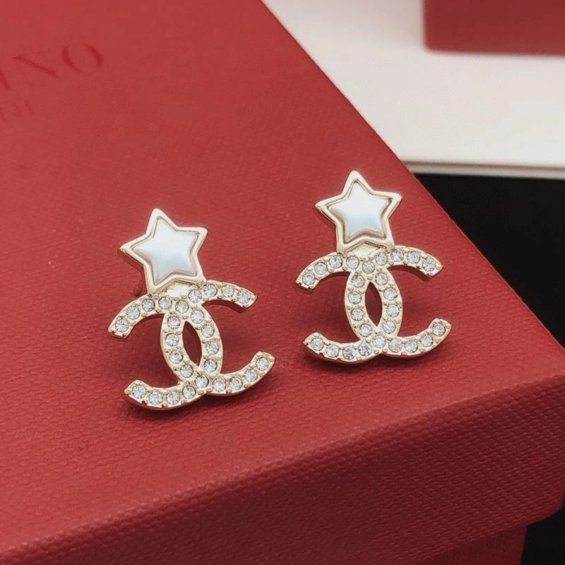 Comfortable Chanel Earrings 229870