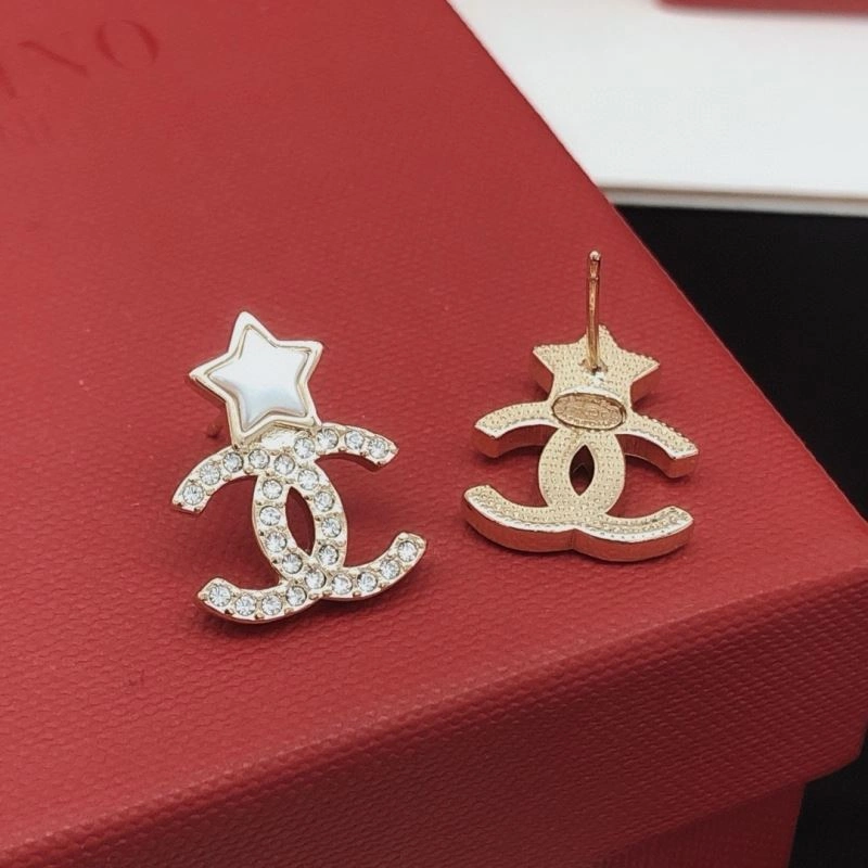 Comfortable Chanel Earrings 229870