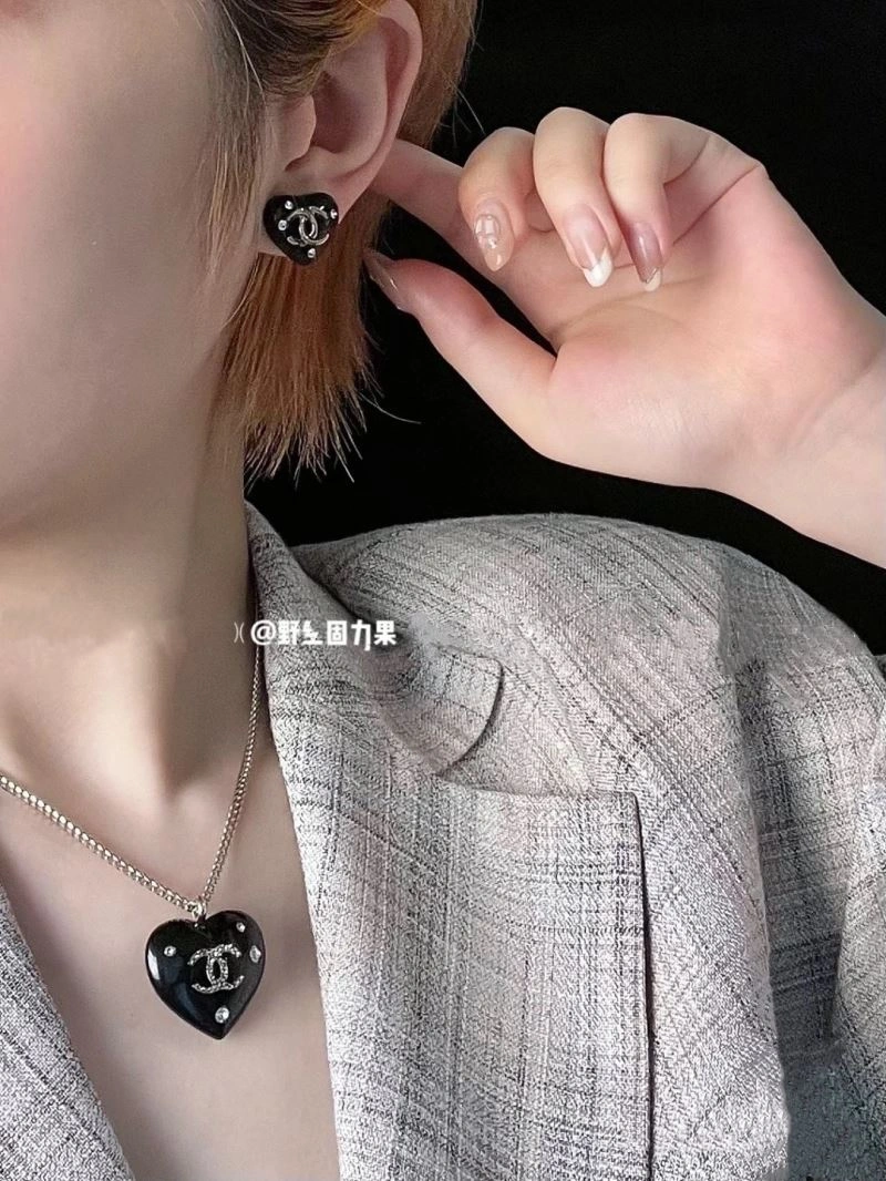 Chanel Earrings Trendy 229853