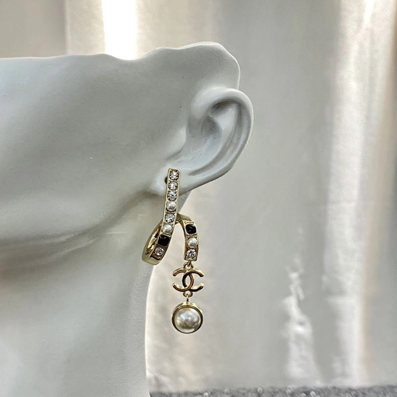 Fashionable Chanel Earrings 229882
