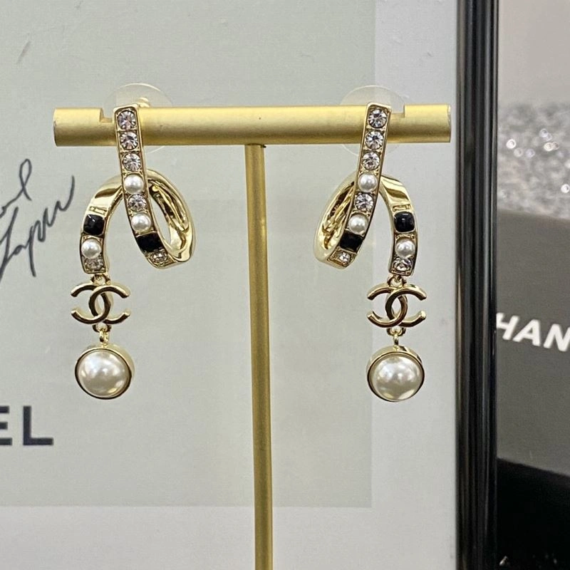 Fashionable Chanel Earrings 229882