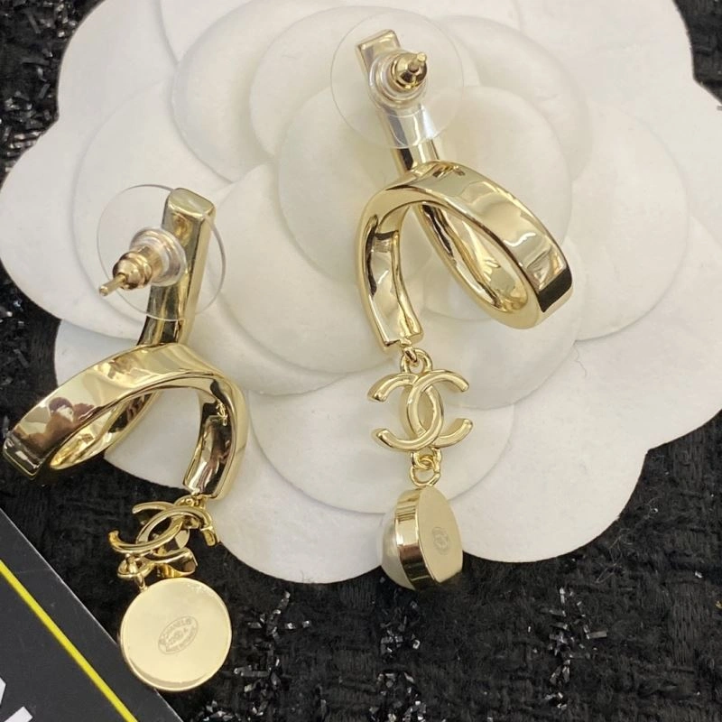 Fashionable Chanel Earrings 229882