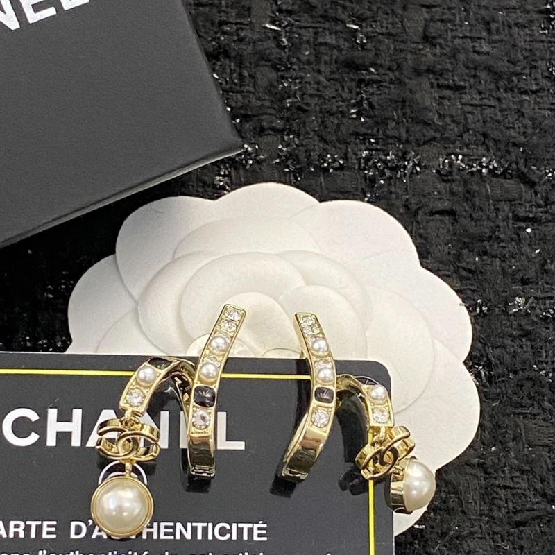 Fashionable Chanel Earrings 229882