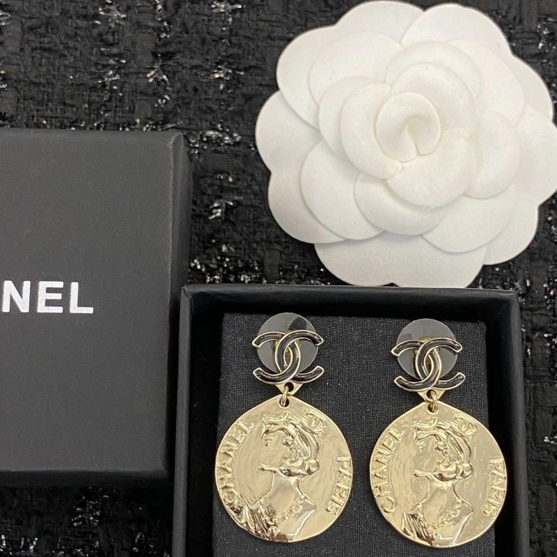 Comfortable Chanel Earrings 229829