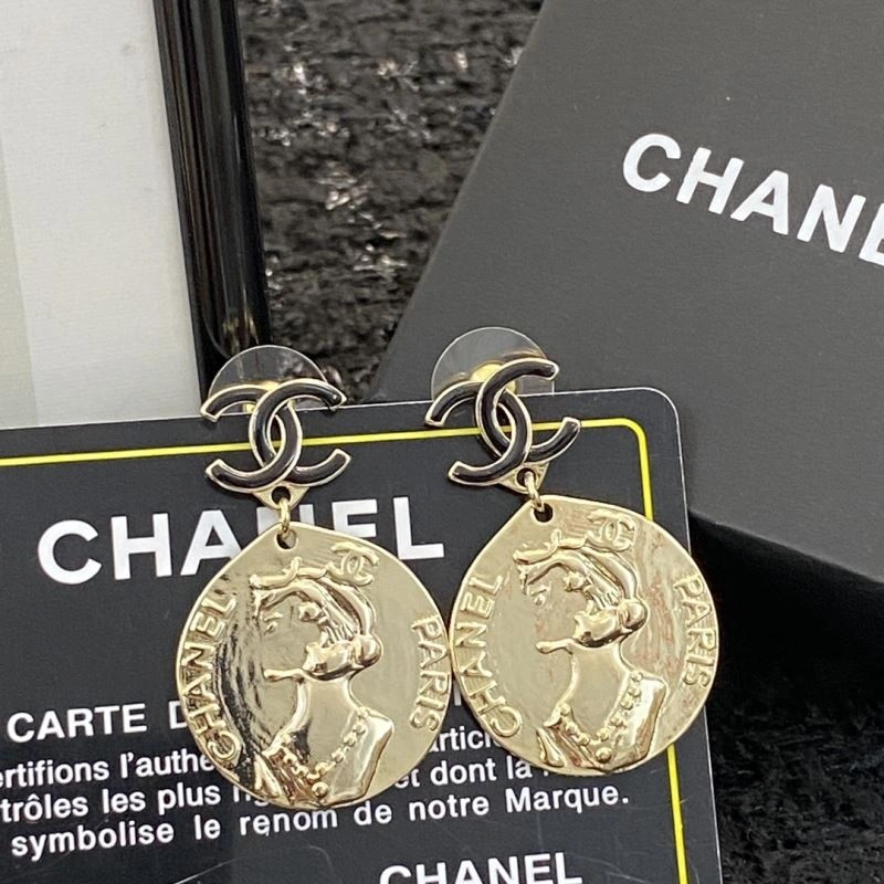 Comfortable Chanel Earrings 229829