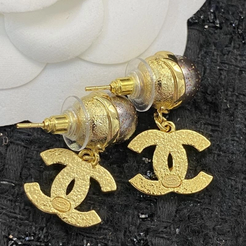 Elegant Chanel Earrings 229838