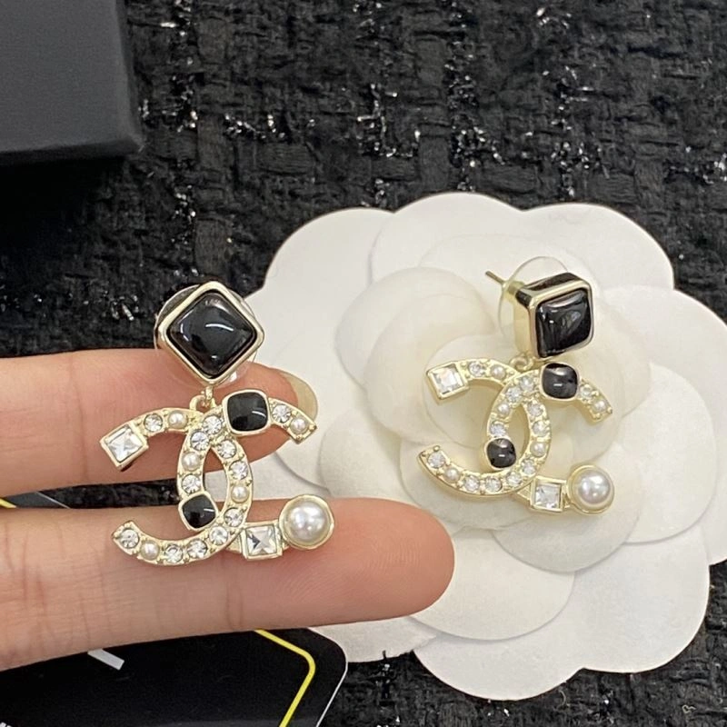 TechFriendly Chanel Earrings 229914