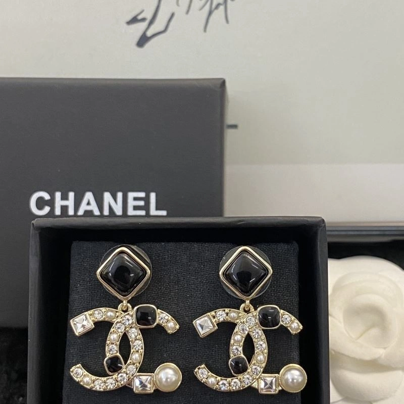 TechFriendly Chanel Earrings 229914