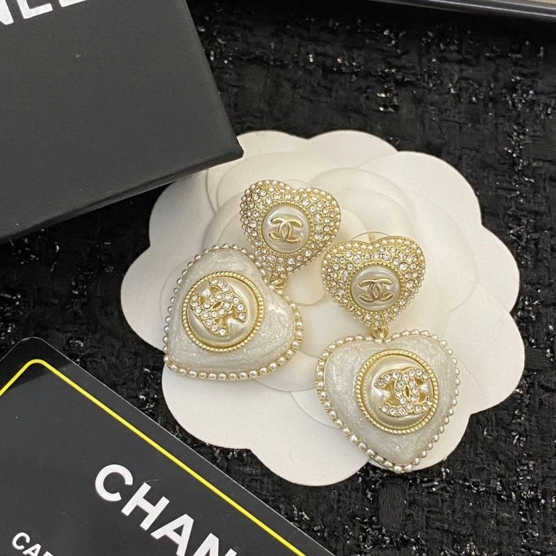 Chanel Earrings Practical 229840