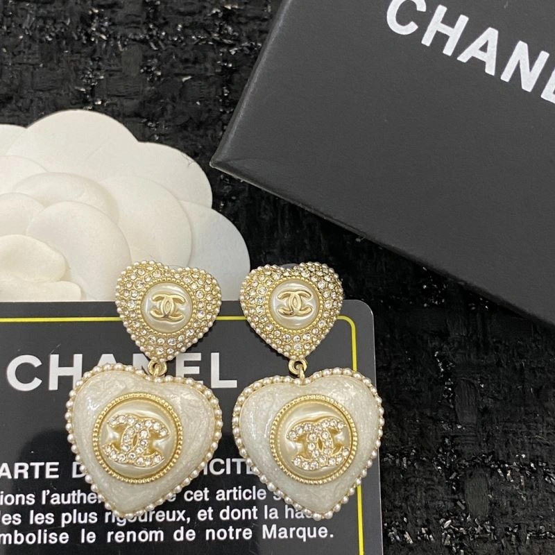 Chanel Earrings Practical 229840