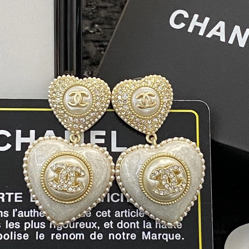 Chanel Earrings Practical 229840