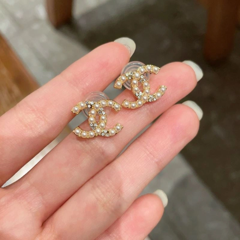 Sporty Chanel Earrings 229830