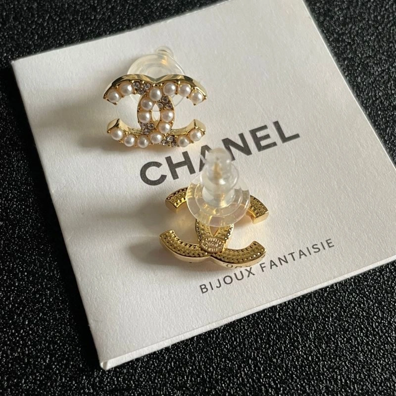 Sporty Chanel Earrings 229830
