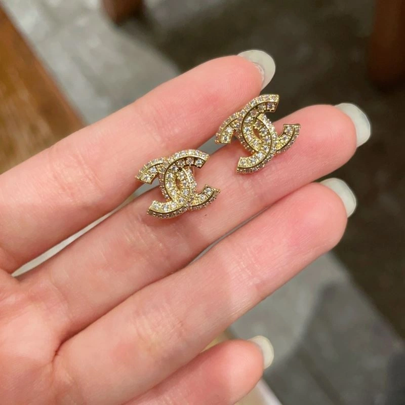 Chanel Earrings Lightweight 229847