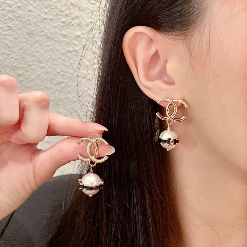 Seasonal Chanel Earrings 229848