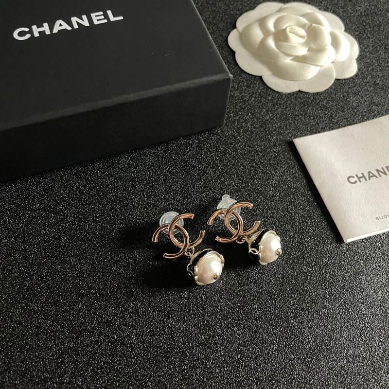 Seasonal Chanel Earrings 229848