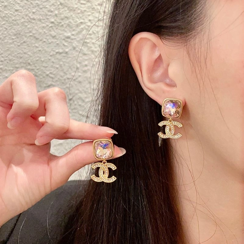 Supportive Chanel Earrings 229821