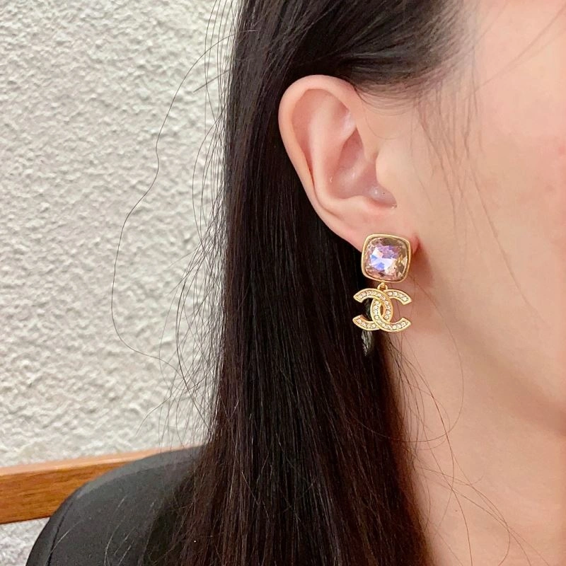 Supportive Chanel Earrings 229821