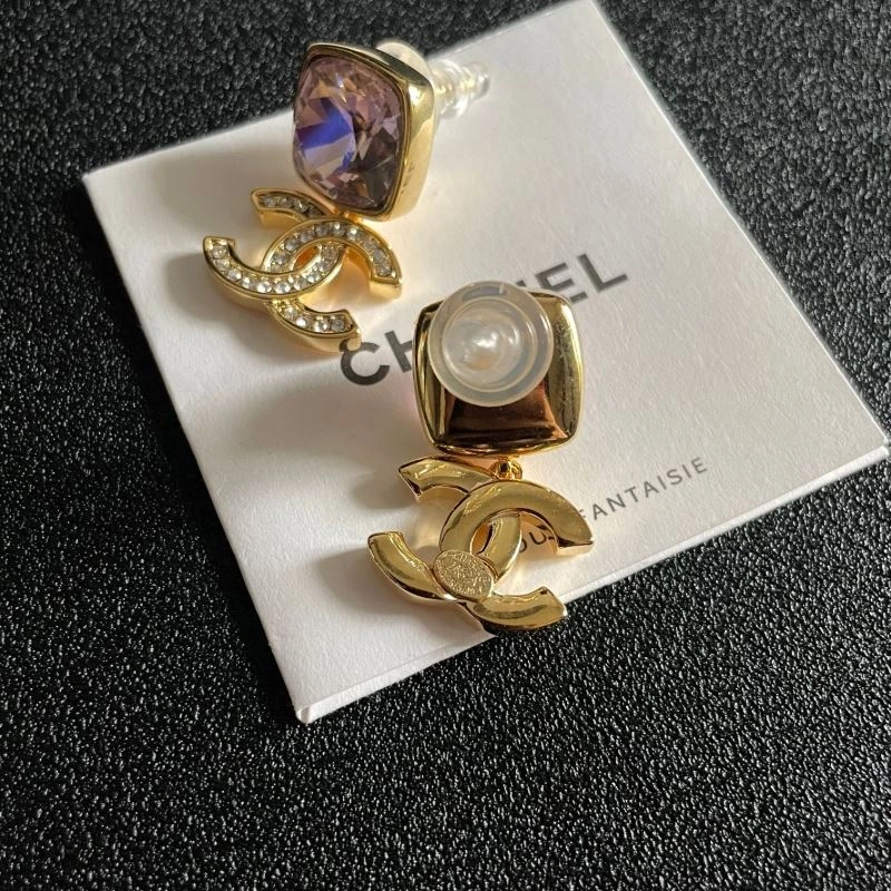 Supportive Chanel Earrings 229821