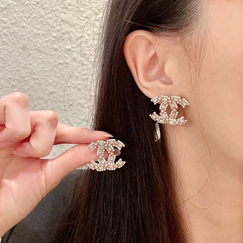 Reliable Chanel Earrings 229804