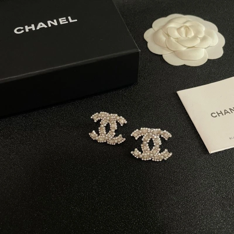 Reliable Chanel Earrings 229804