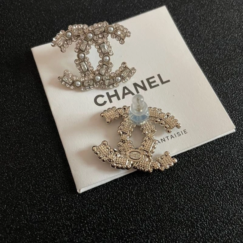Reliable Chanel Earrings 229804