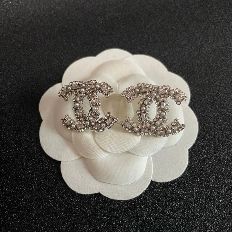 Reliable Chanel Earrings 229804