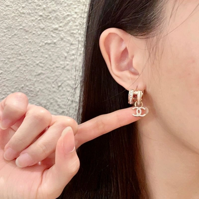 Chanel Earrings Modern 229808