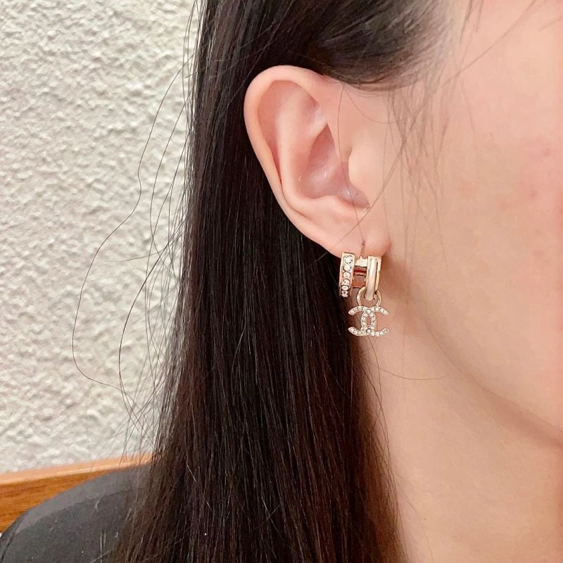 Chanel Earrings Modern 229808