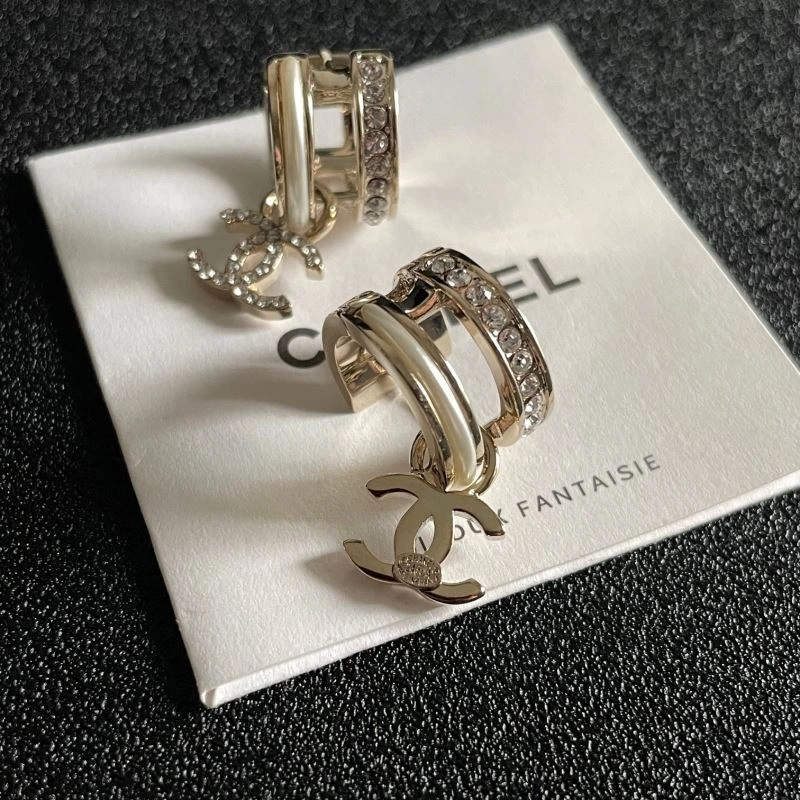 Chanel Earrings Modern 229808