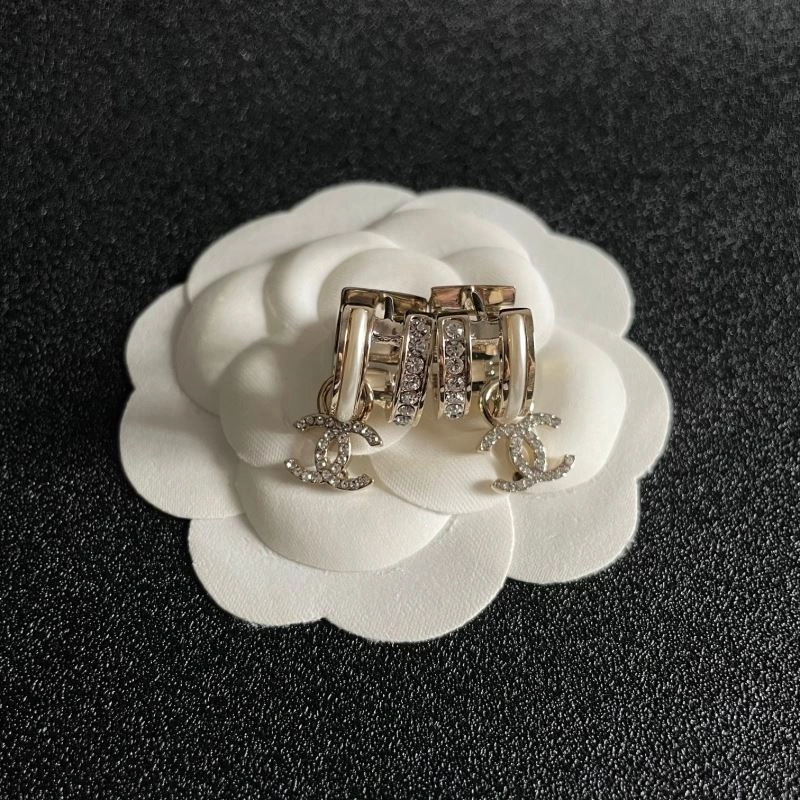 Chanel Earrings Modern 229808