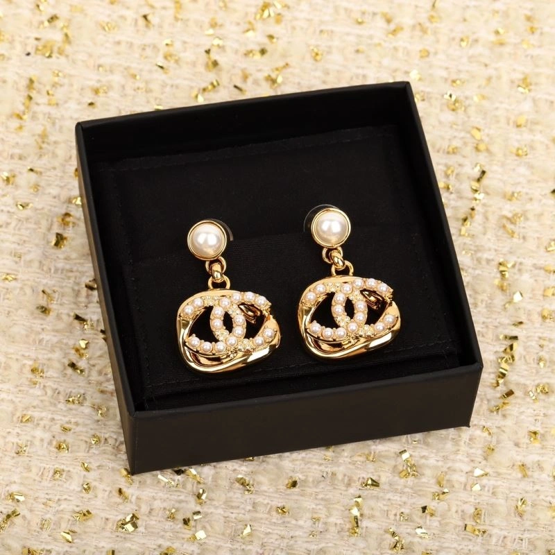 Chanel Earrings Trendsetting 229827