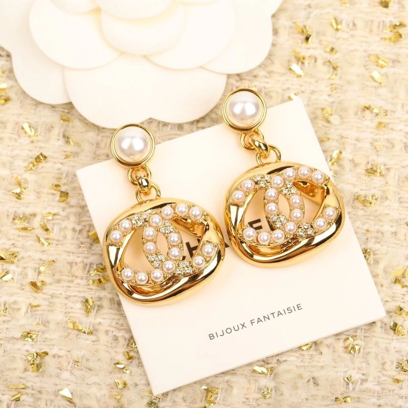 Chanel Earrings Trendsetting 229827