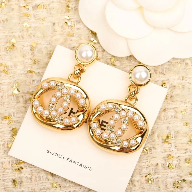 Chanel Earrings Trendsetting 229827