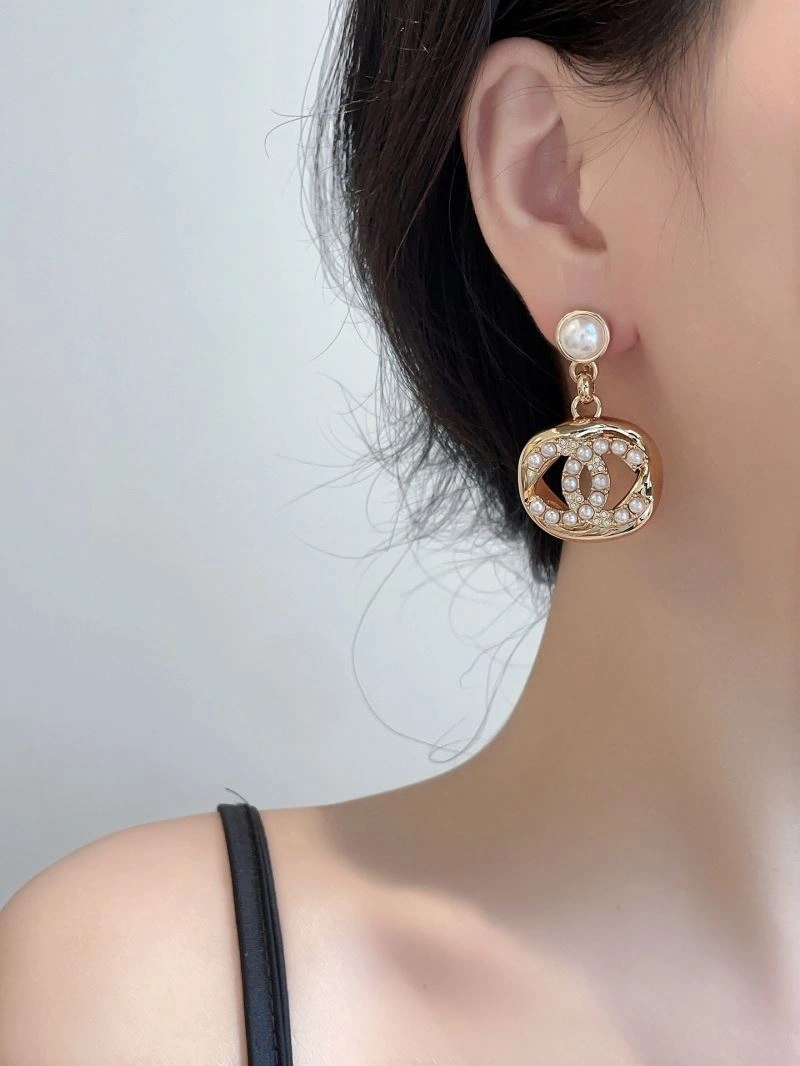 Chanel Earrings Trendsetting 229827